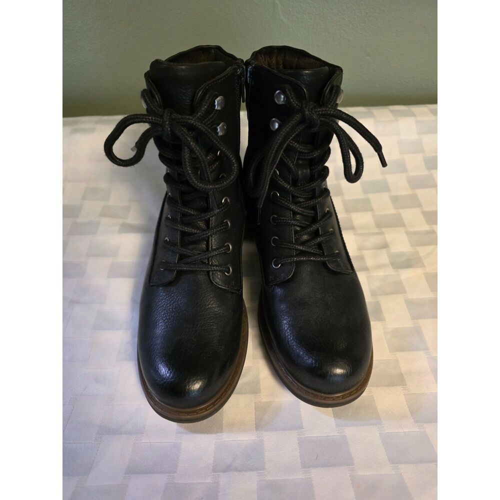 BOC Born Concept Black Combat Boots Women 9.5 Lace Up Side Zip Ankle